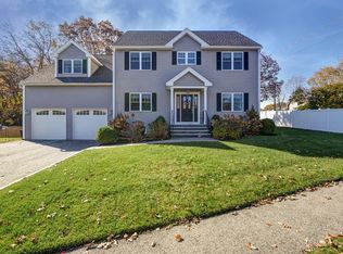 198 Pine Grove St, Needham, MA 02494