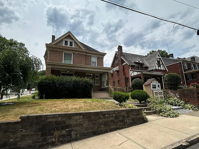 930 Ridge Ave — Photo 7