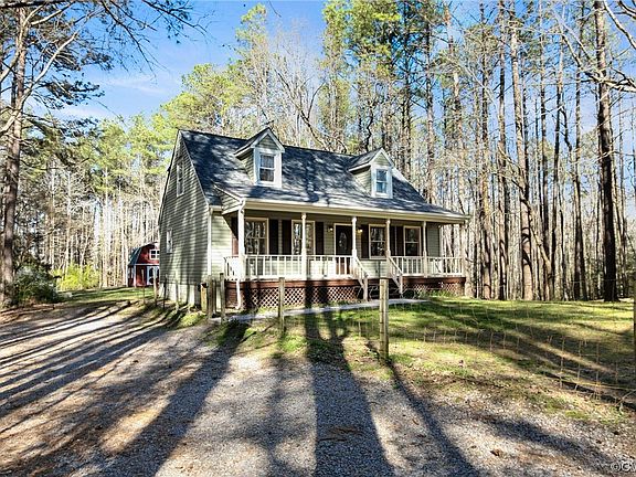 2nd image of 15714 Old Mill Dr