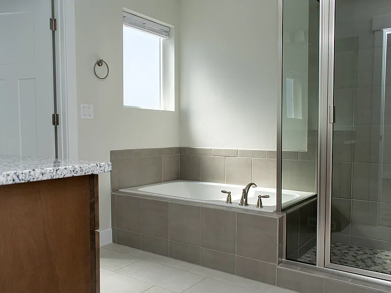 396 N 100 W #1 — Photo 11