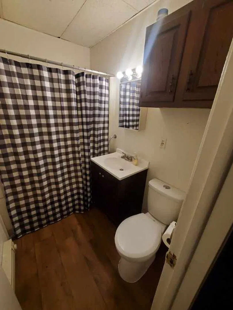 214 S 8th St - Mattson — Photo 2