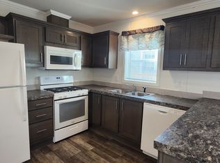 5425 Valley Dr TRAILER 31, Bettendorf, IA 52722