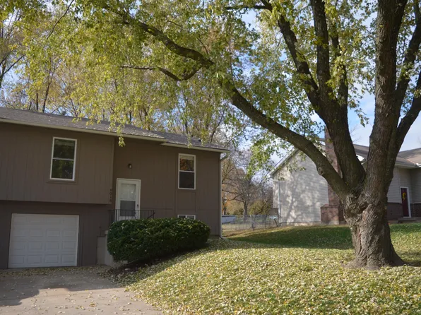 6018 Haskins St, Shawnee, KS 66216