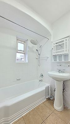 4th image of 8 E 56th St #2A