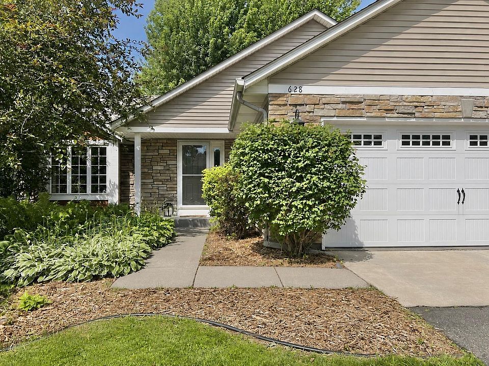 1st image of 628 Eagle Ridge Rd