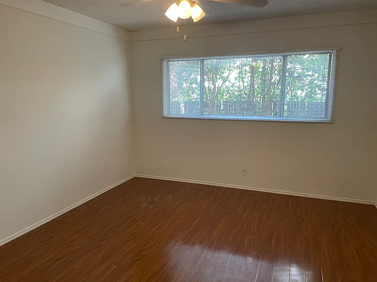 3622 Mentone Ave #2 — Photo 11