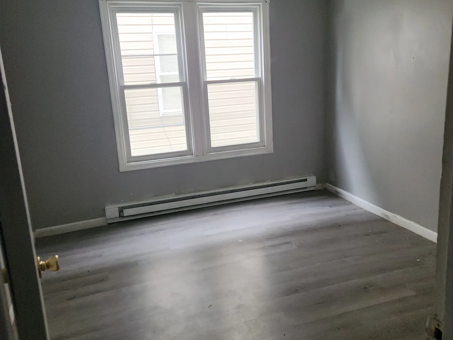 3 bed, $1,300 — Photo 3