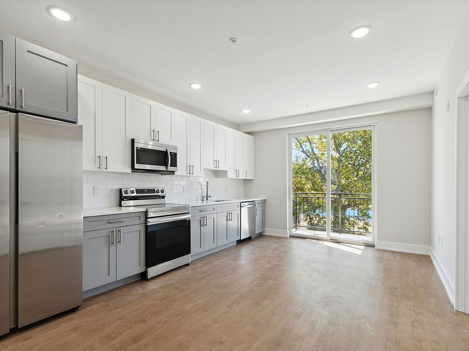 1st image of 723 N 35th St Unit 300