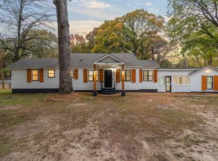 1042 E Alcy Rd, Memphis, TN 38106