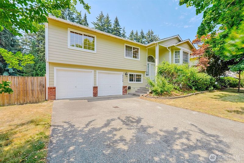 2nd image of 10728 211th Avenue Ct E