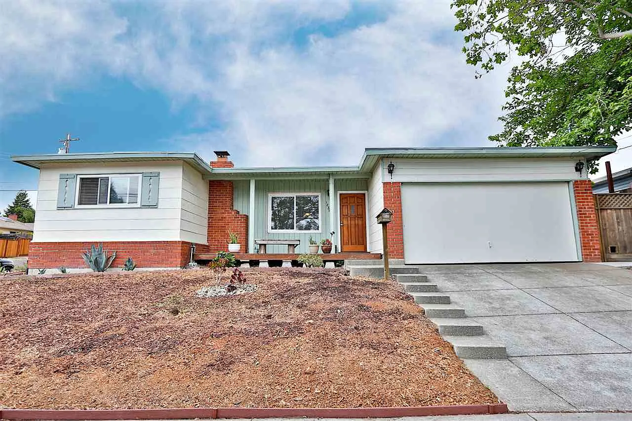1839 Overhill Rd photo 1