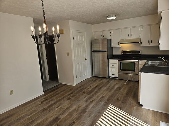 5th image of 265 N Ashbrook Cir