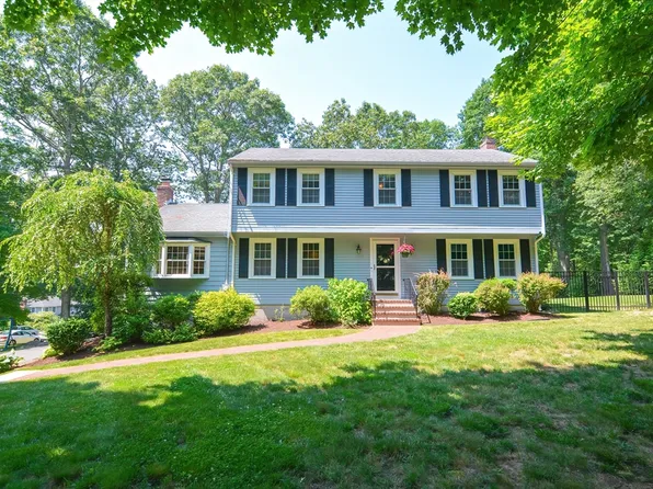 119 Granite St, Medfield, MA 02052
