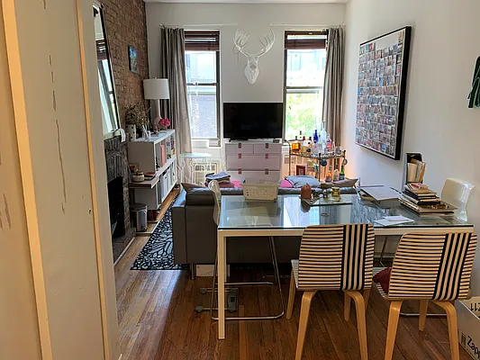 Rented by Joe Gotham LTD | media 9