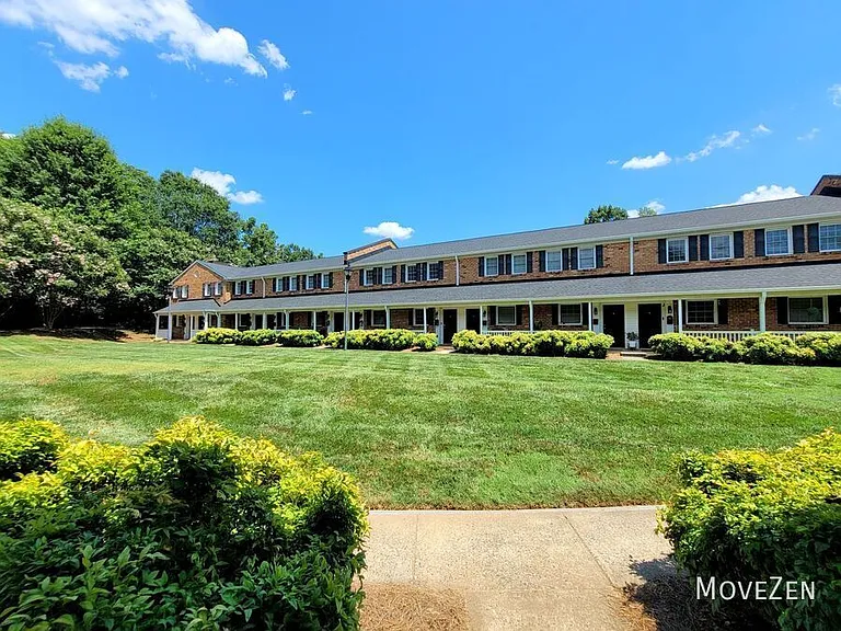 1336 Green Oaks Ln #E — Photo 21