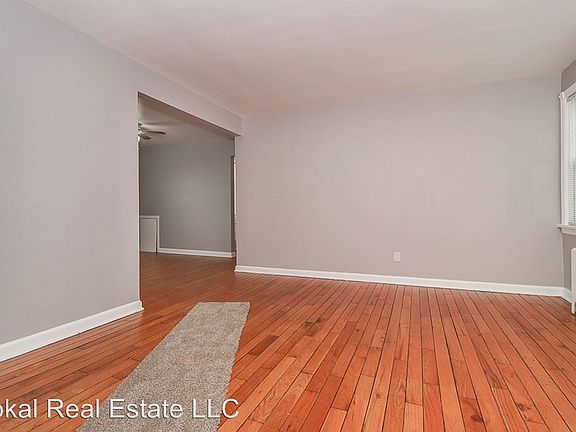 4th image of 4027 Rocky River Dr APT 6