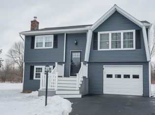 22 Timber Dr, Waterford, NY 12188