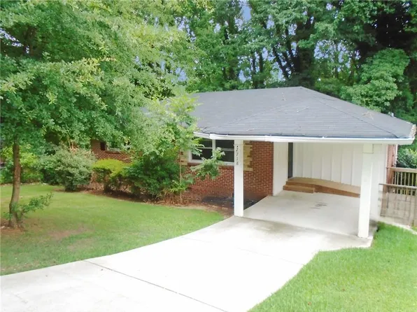 2718 Delowe Dr, East Point, GA 30344