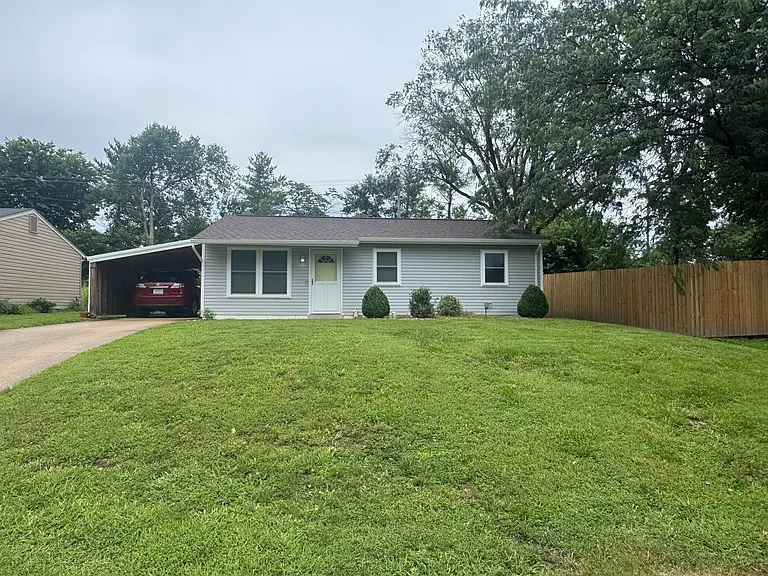 31 Warsen Ave — Photo 1