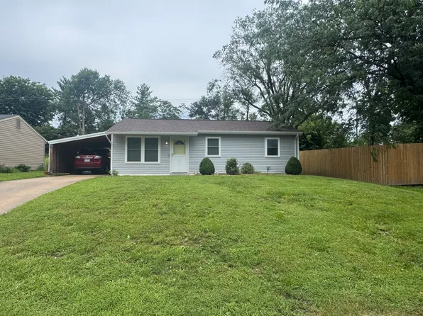 31 Warsen Ave, Wentzville, MO 63385
