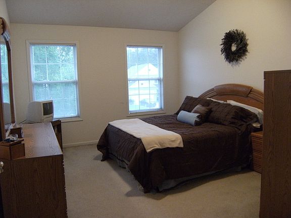 2nd image of 6752 Cannon Farms Dr NE