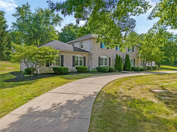 221 47th St NW, Canton, OH 44709