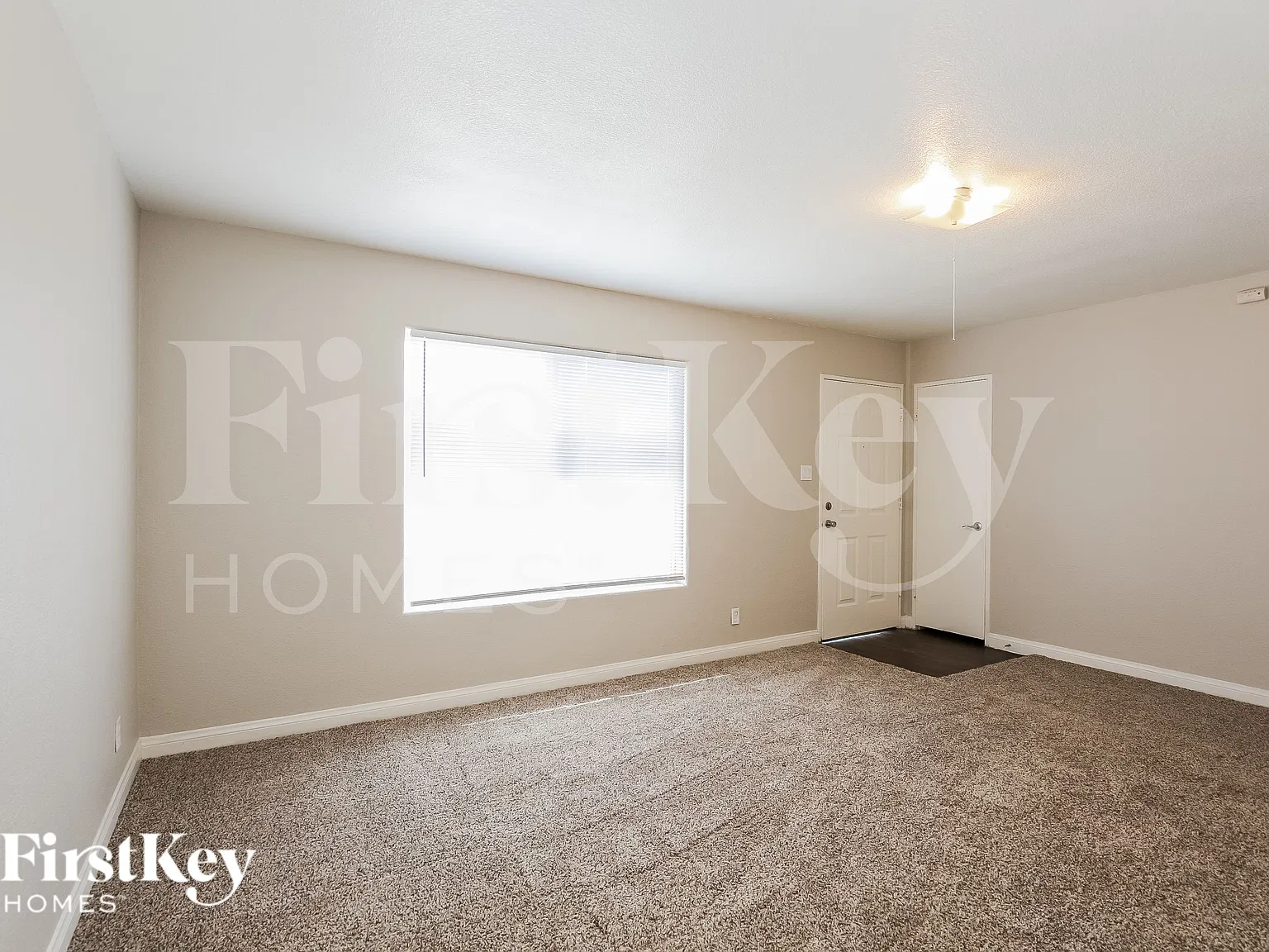3 bed, 1.0 bath, 1474 sqft, $1,695 — Photo 3