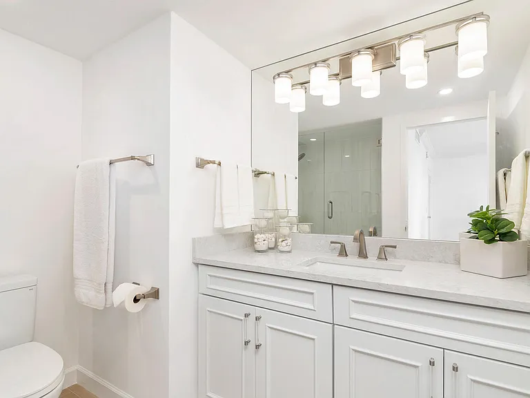354 Chilean Ave #6C — Photo 9