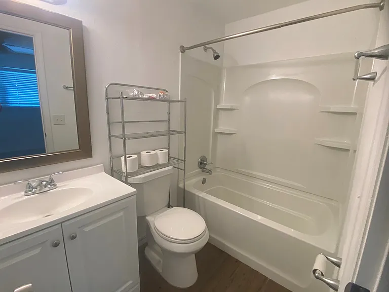 444 Norwich Ln #202 — Photo 8