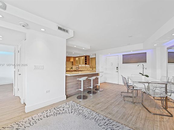 4th image of 1881 Washington Ave APT 5H