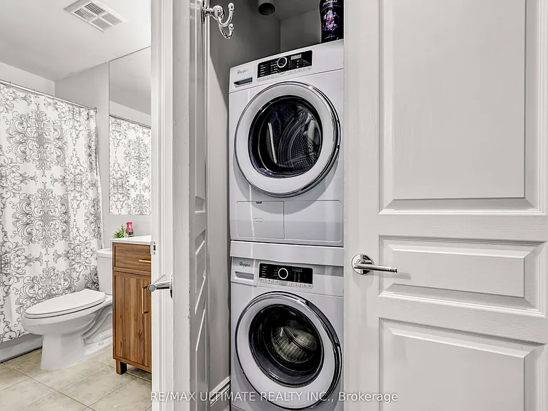 102 Bloor St W #605 — Photo 12
