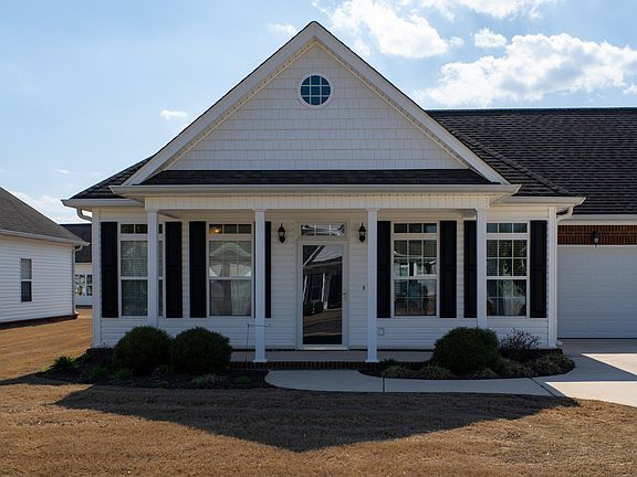 4th image of 407 Heritage Dr