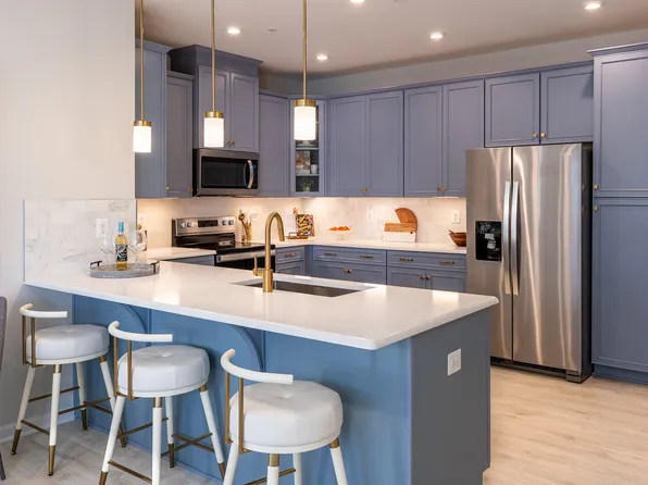 Riva Plan, Paddock Pointe