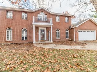 18044 Whitman Ln, Lansing, IL 60438