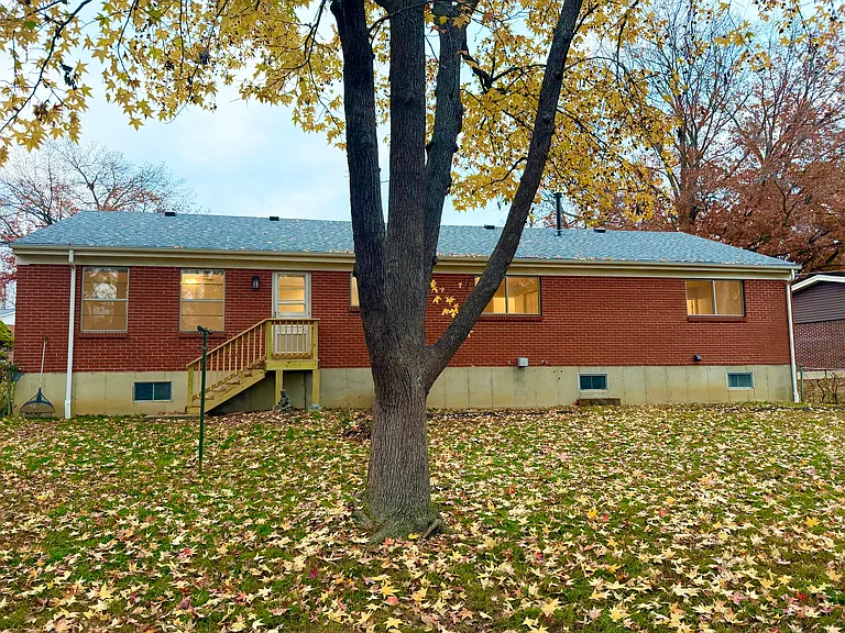 1010 Pawtuckette Dr — Photo 4