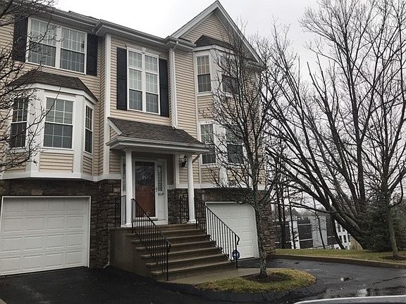 1807 Briar Woods Lane