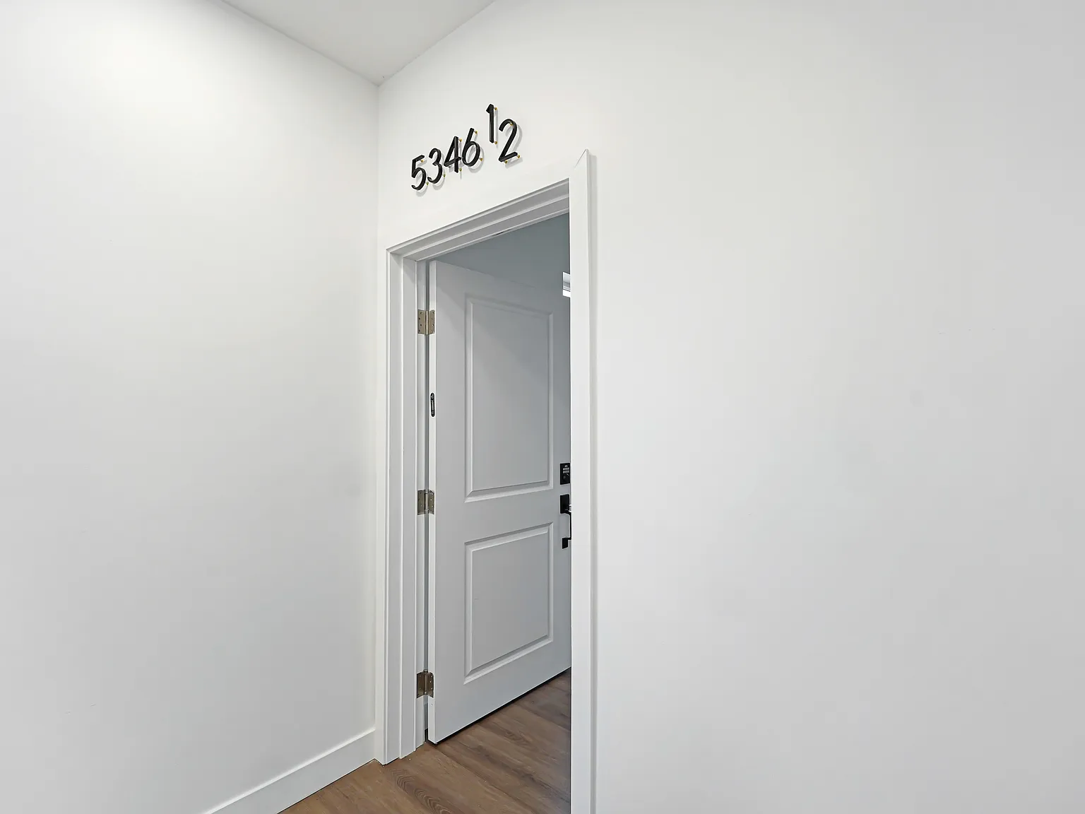 3 bed, 1300 sqft, $3,650 — Photo 4