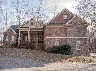 328 Martin Ln, Cottontown, TN 37048