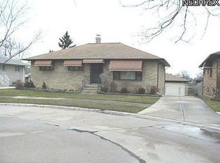 8978 Boxwood Cir, Brooklyn, OH 44144
