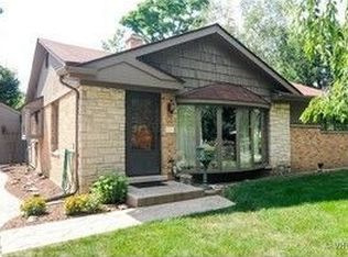 284 N Linden Ave, Palatine, IL 60074