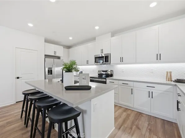 12903 Paradiso Dr #301, Eastvale, CA 92880
