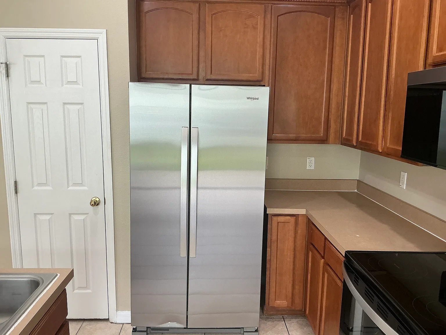 3 bed, 2.0 bath, 1960 sqft, $2,650 — Photo 4