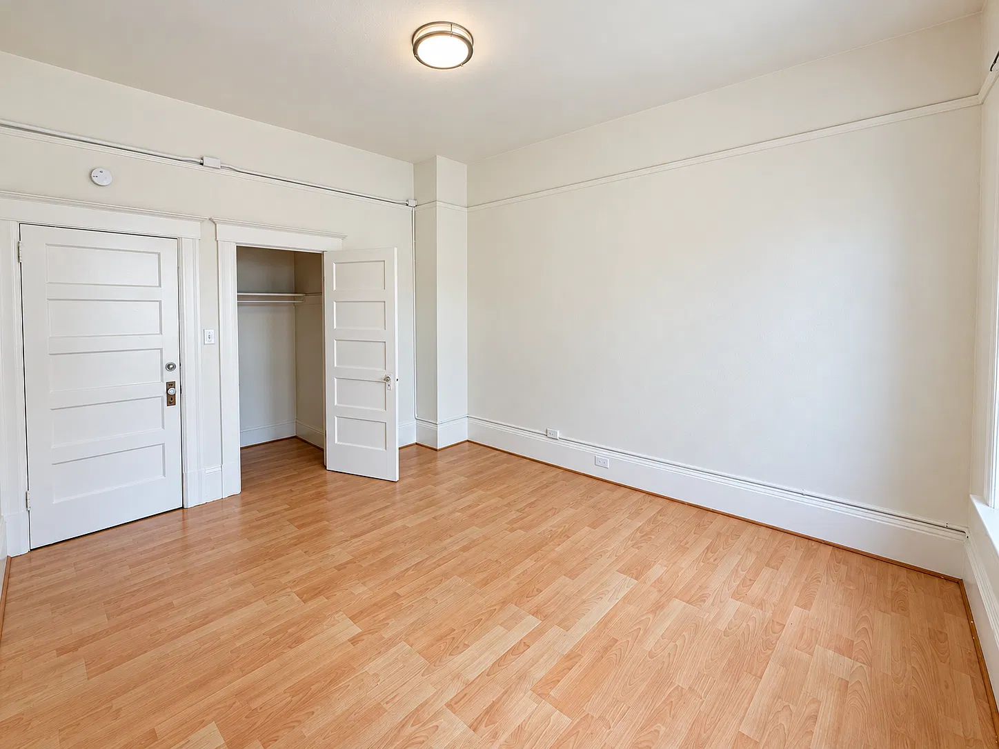 Studio, 150 sqft, $1,795 — Photo 4