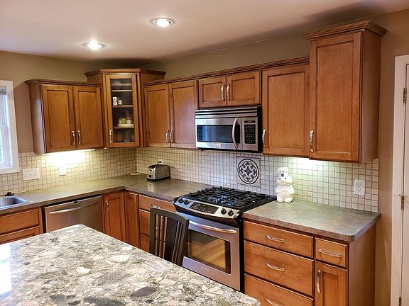 3rd image of 5136 Stauffer Ave SE