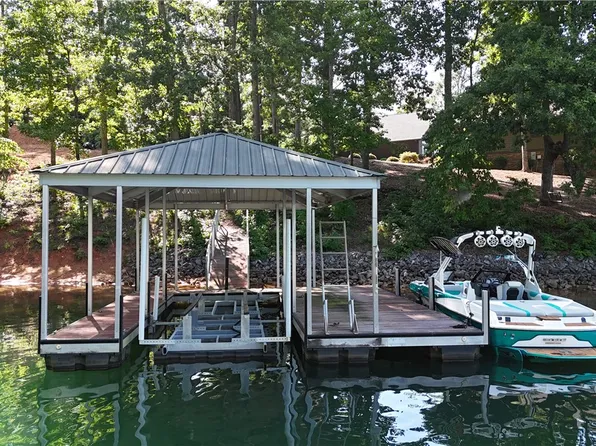 5 Laurel Ct, Seneca, SC 29672