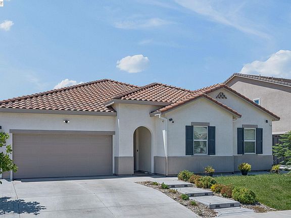 3rd image of 2133 Day Lily Ave