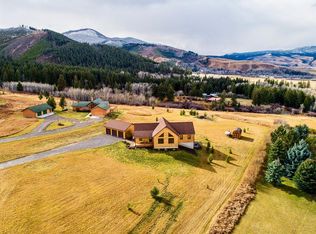 257 S Big Elk Meadow Rd, Gallatin Gateway, MT 59730