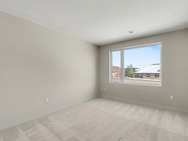 660 Garibaldi Ave — Photo 27