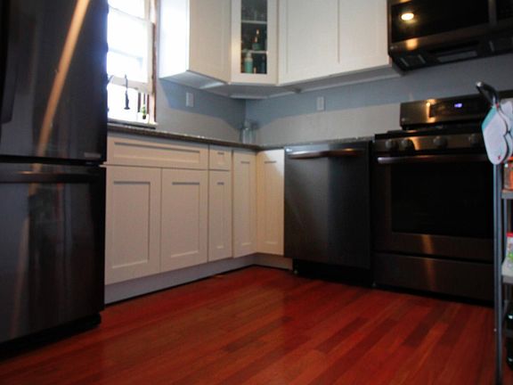 4th image of 163 Livermore Ave