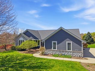 W136N6719 Claas Rd, Menomonee Falls, WI 53051